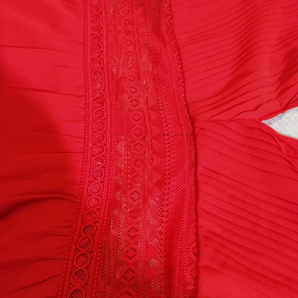 NWT! Layered with love Dress ONLY $59! RETAIL $178! With lace  Sz L Red color - Picture 5 of 7